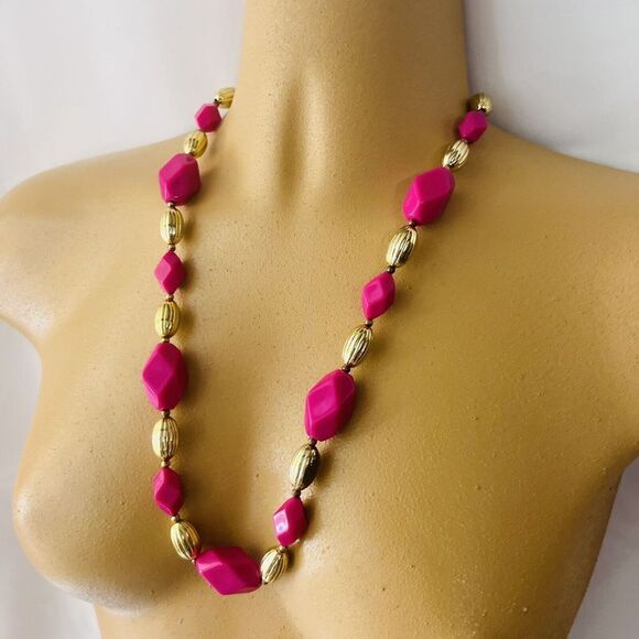 Vintage Lucite Necklace Hot Pink Gold Beaded Faceted Chunky Beads 4546 - Picture 3 of 7